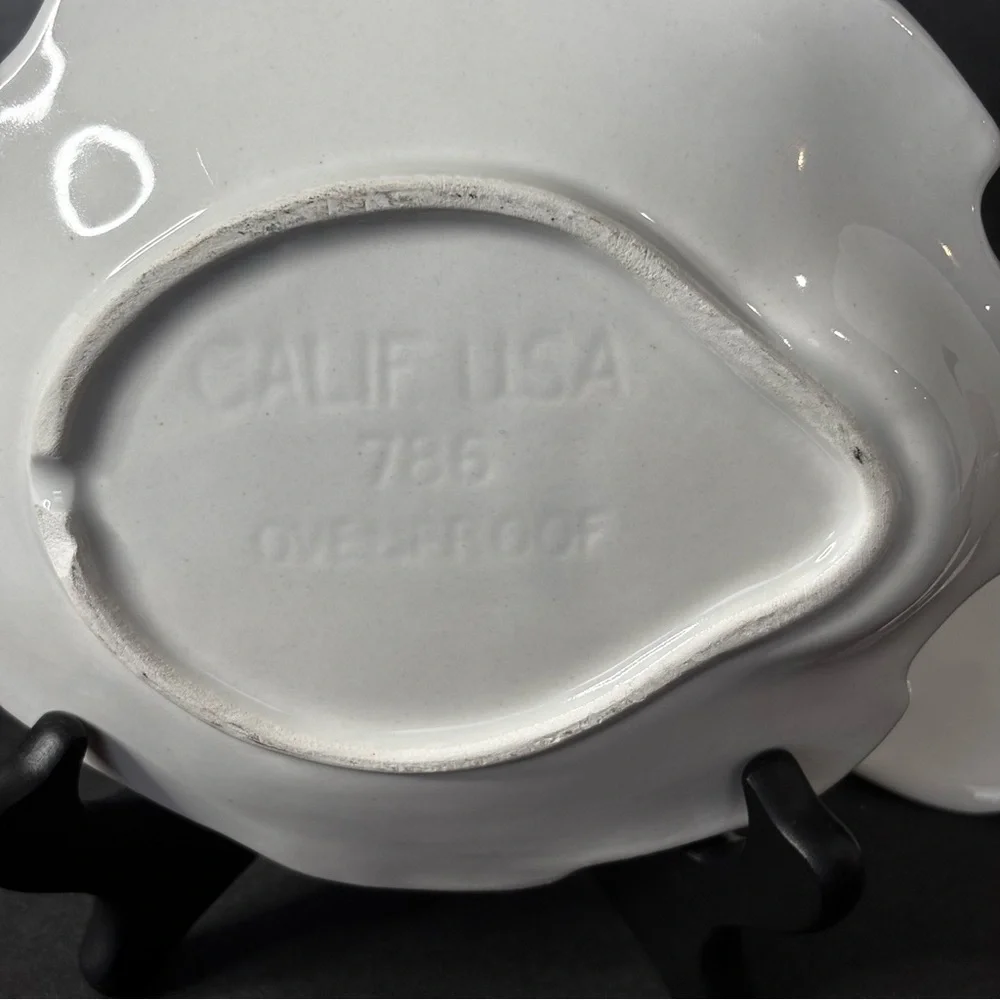 CALIF California USA Pottery #786 Ovenproof White Fish Luncheon Plates Set of 2